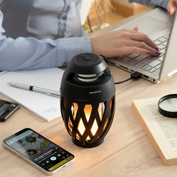 Lampe de jardin & Enceinte BT 2-en-1 - Avec flammes LED